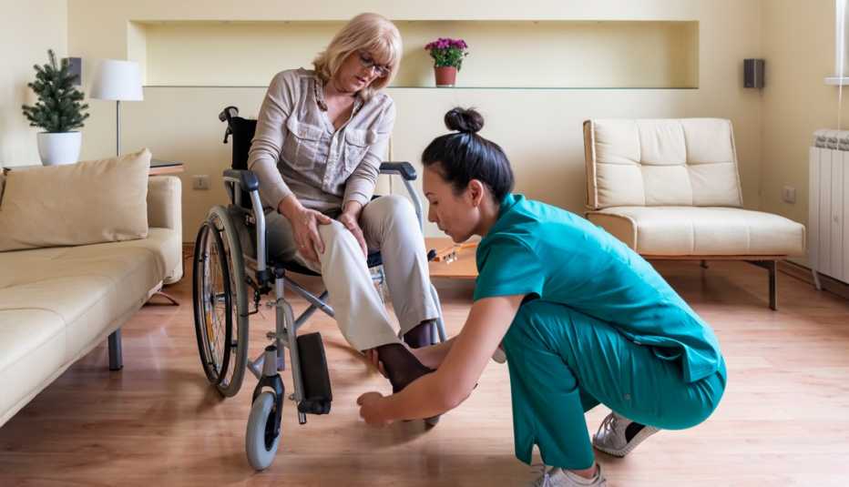 Se requiere personal para cuidado de adulto mayor